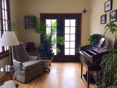 548 Charles Ave, Kingston, PA 18704 - photo 2