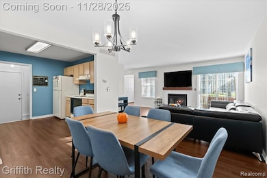 182 Barrington Cir, Lake Orion, MI 48360 - photo 6