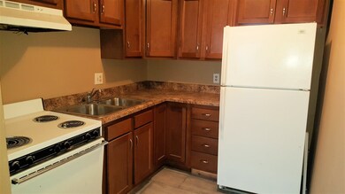 706 Village Ln unit 6, Newburgh, IN 47630 - photo 4