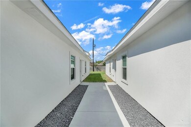 1500 W Heritage Dr unit 2, Pharr, TX 78577 - photo 4