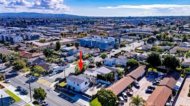 2097 Maple Ave, Costa Mesa, CA 92627 - photo 4