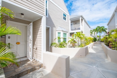034-1075DuvalStreet-R1-KeyWest-FL-33040-