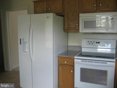 11215 Hollywood Rd, Hagerstown, MD 21740 - photo 3