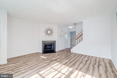 13968 Big Yankee Ln, Centreville, VA 20121 - photo 6