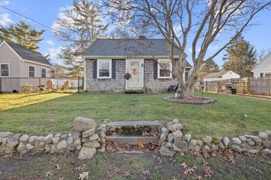 17 Bayberry Rd, Buzzards Bay, MA 02532 - photo 2