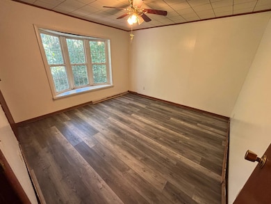 235 N Point Dr, Clendenin, WV 25045 - photo 4