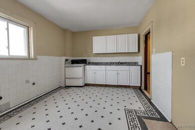 742 19th St, Niagara Falls, NY 14301 - photo 4