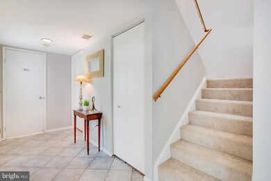 11396 Links Dr, Reston, VA 20190 - photo 6