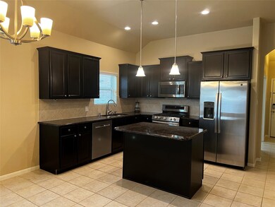 330 Kendall Crest Dr, Alvin, TX 77511 - photo 2