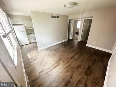 521 N Broad St unit B, Lansdale, PA 19446 - photo 4