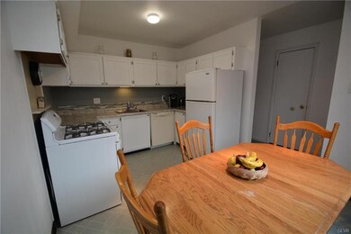 1570 Creekside Rd, Whitehall, PA 18052 - photo 4