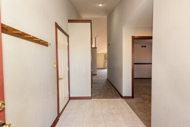 4699 Gray Fox Ct, Columbus, IN 47203 - photo 5