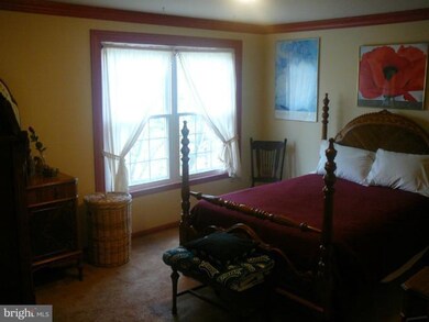 9003 Satyr Hill Rd, Parkville, MD 21234 - photo 4