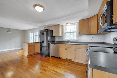 33 Outlook Rd, North Billerica, MA 01862 - photo 4