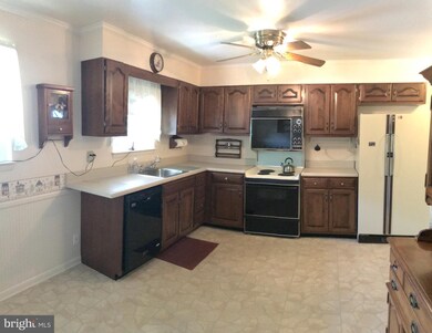 9118 Waltham Woods Rd, Parkville, MD 21234 - photo 7