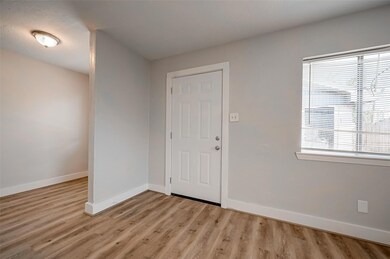 8814 Manus St unit 5, Houston, TX 77093 - photo 2