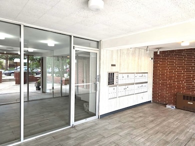 6040 N Troy St unit 306, Chicago, IL 60659 - photo 3