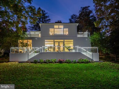 6208 Lakeview Dr, Falls Church, VA 22041 - photo 2