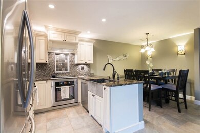 125 Van Zandt Ave Newport, RI