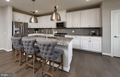 13367 Launders St unit 1, Herndon, VA 20171 - photo 2