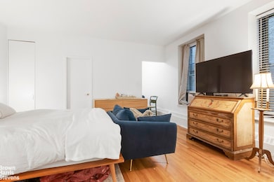 The Walton unit 2B, New York, NY 10023 - photo 3