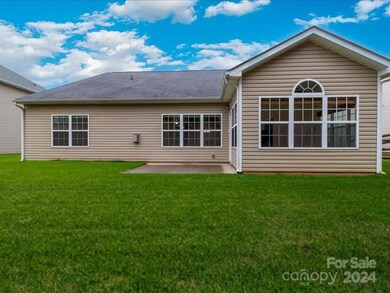 1648 Beleek Ridge Ln, Clover, SC 29710 - photo 3