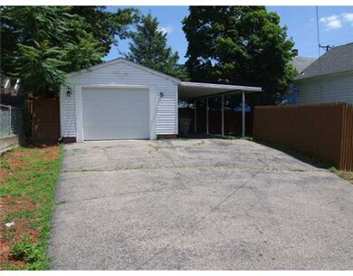 157 Barton St, Pawtucket, RI 02860 - photo 2