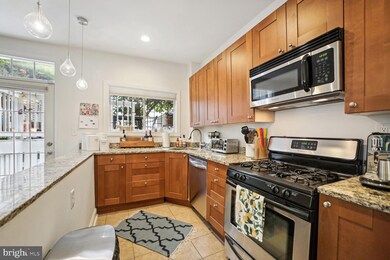 919 Euclid St NW, Washington, DC 20001 - photo 7