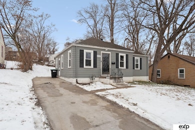 6520 N 33rd St, Omaha, NE 68112 - photo 2