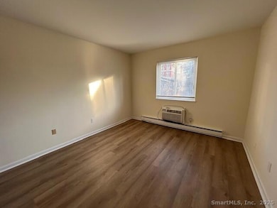 5 W Washington Ave unit 7, Stamford, CT 06902 - photo 5