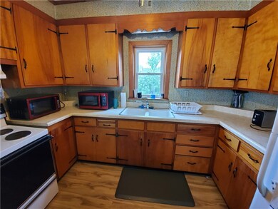 128 Meadville St, Edinboro, PA 16412 - photo 5