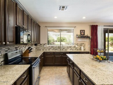 008_Kitchen