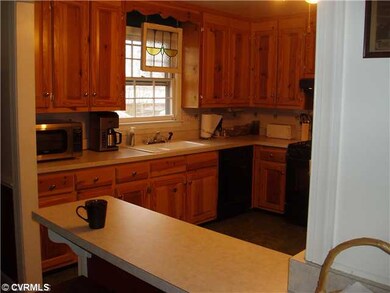 9214 Avalon Dr, Henrico, VA 23229 - photo 7