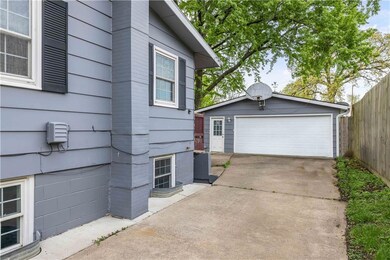 911 E Broad St, Des Moines, IA 50315 - photo 4