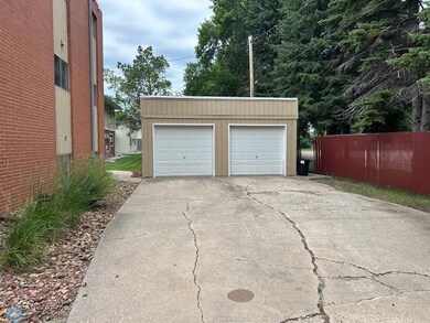 1704 Garage