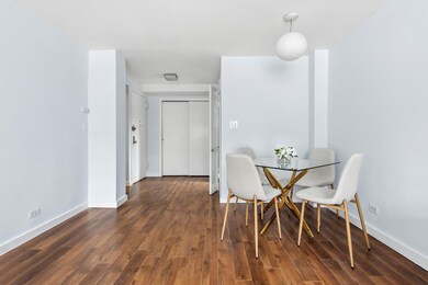 The Pembroke unit 10G, New York, NY 10075 - photo 4