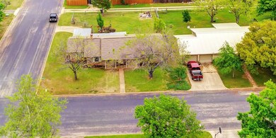 112 Glenmoor Dr, Fredericksburg, TX 78624 - photo 3