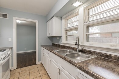 2006 W Monroe St, Waukegan, IL 60085 - photo 6