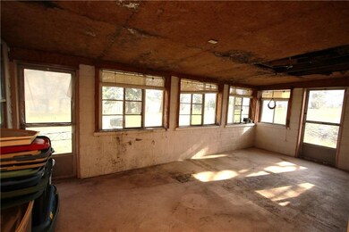 MASSIVE 22x14 Enclosed Porch / Sunroom just off Fo