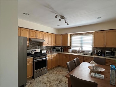 24 Winfield St, Staten Island, NY 10305 - photo 6