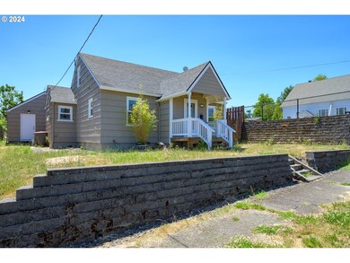 226 SW Madison St, Sheridan, OR 97378 - photo 2