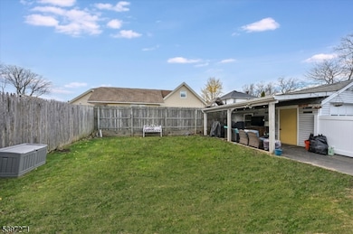 19 Pearl St, Bloomingdale, NJ 07403 - photo 3