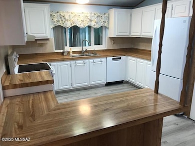 2920 Western Way Kitchen 1