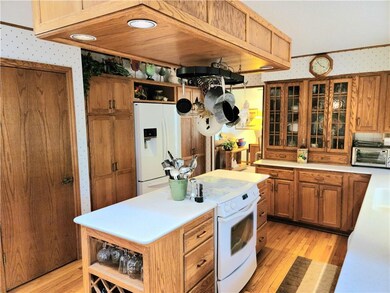 3879 Harbor Ave, Newton, IA 50208 - photo 6