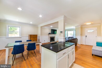 3254 Peace Valley Ln, Falls Church, VA 22044 - photo 2