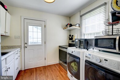 209 Locust Ave, Colonial Beach, VA 22443 - photo 5