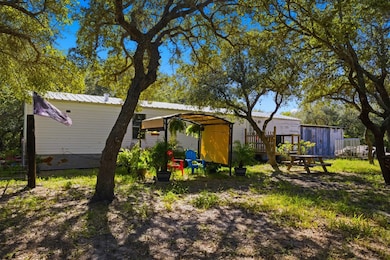 1003 Rowe St, Rockport, TX 78382 - photo 5