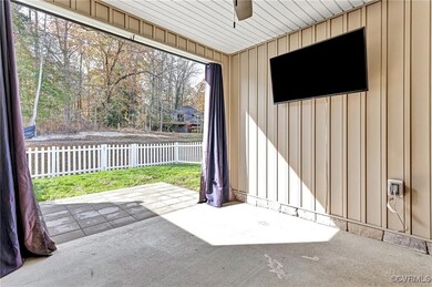 View of patio / terrace with ceiling fan