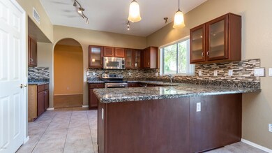 932 S Gardner DR-14