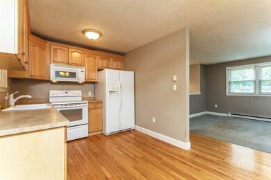 39 Sandstone Dr, Bedford, NH 03110 - photo 5